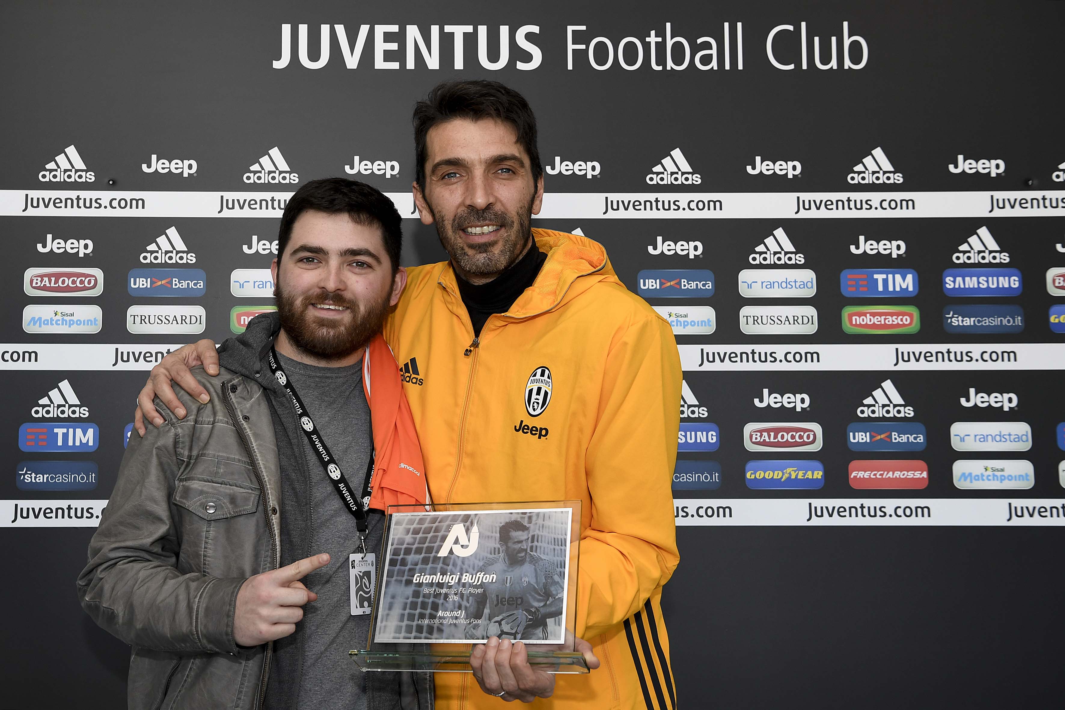 Foto LaPresse - Daniele Badolato 16/02/2017 Vinovo ( Italia) Sport Calcio ESCLUSIVA JUVENTUS Juventus, Gianluigi Buffon riceve il premio Around J Nella foto: Gianluigi Buffon Photo LaPresse - Daniele Badolato 16 February 2017 Vinovo ( Italy) Sport Soccer Juventus, Gianluigi Buffon receiving Around J Prize In the pic: Gianluigi Buffon