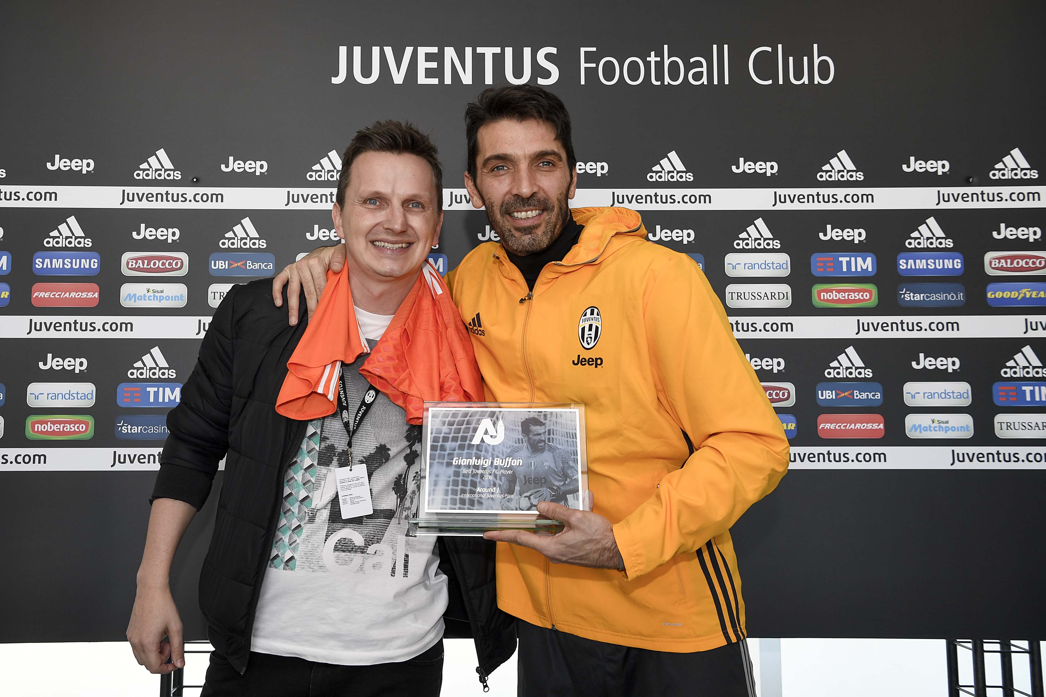Foto LaPresse - Daniele Badolato 16/02/2017 Vinovo ( Italia) Sport Calcio ESCLUSIVA JUVENTUS Juventus, Gianluigi Buffon riceve il premio Around J Nella foto: Gianluigi Buffon Photo LaPresse - Daniele Badolato 16 February 2017 Vinovo ( Italy) Sport Soccer Juventus, Gianluigi Buffon receiving Around J Prize In the pic: Gianluigi Buffon
